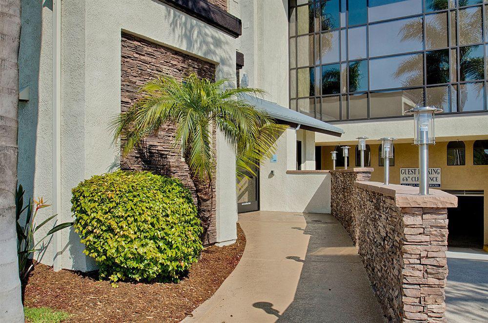 Holiday Inn Express & Suites Costa Mesa, An Ihg Hotel Exterior foto